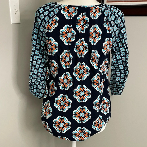 Crown and Ivy blue white lace crochet tie blouse size Medium boho business flowy - Picture 3 of 4